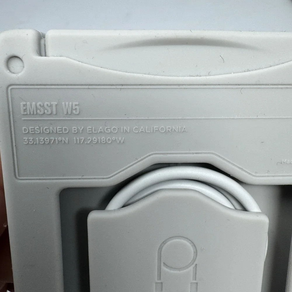 Elago Magsafe Stand W5 Retro‎ 90s Handheld Aesthetic Charger Tested
